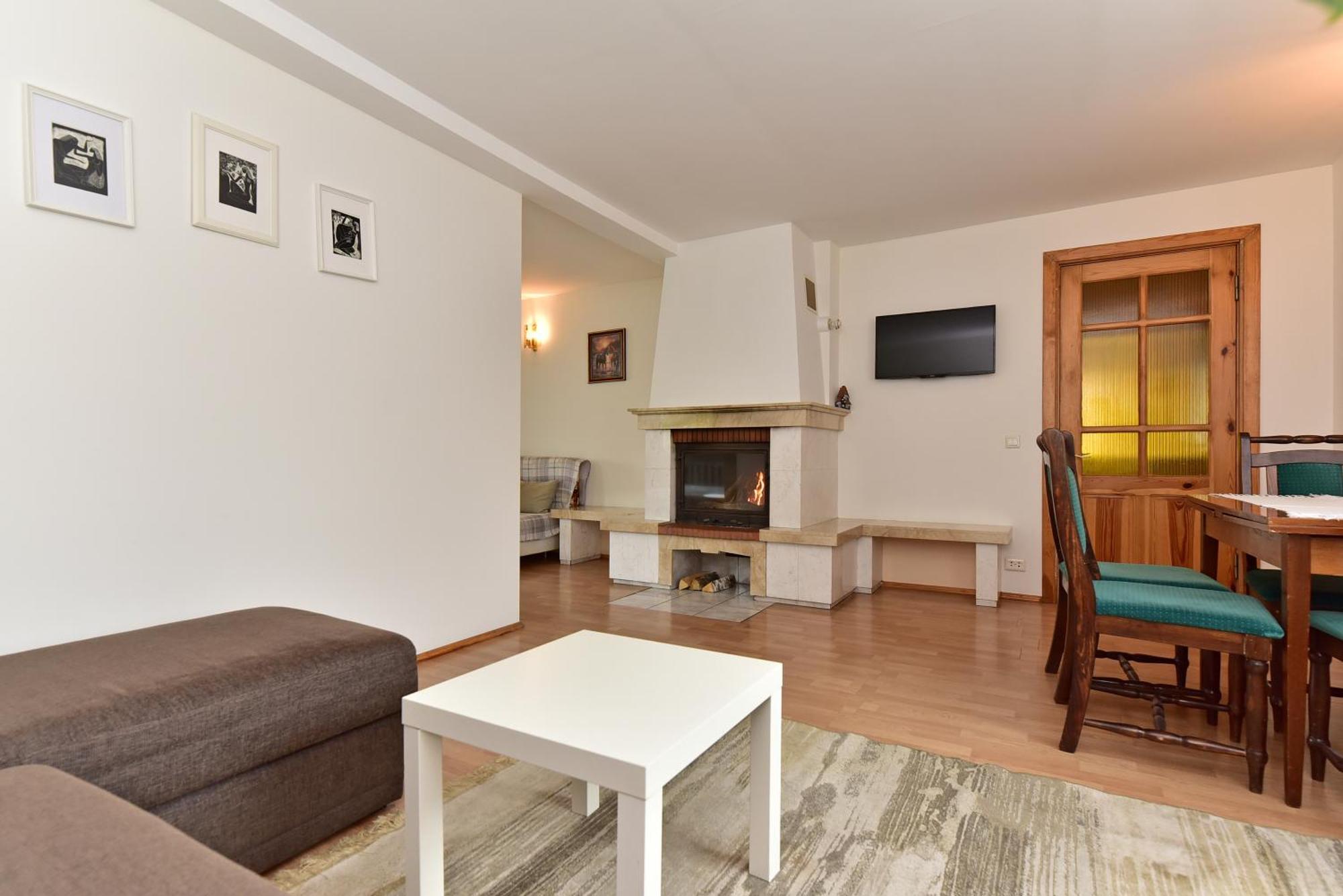 Augutes Zurlienes Apartamentai Тракай Екстер'єр фото