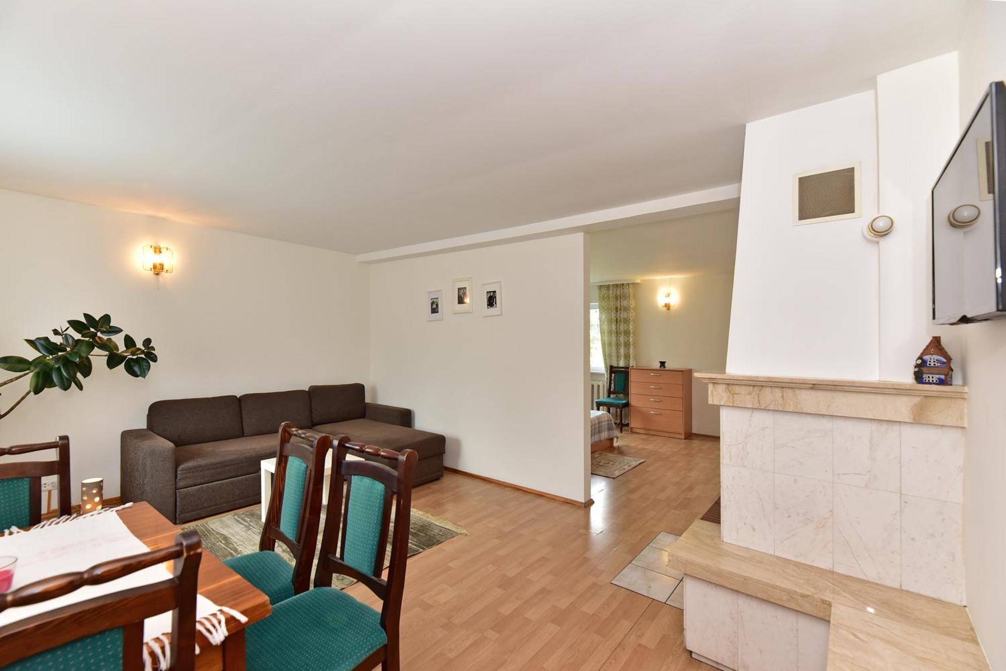 Augutes Zurlienes Apartamentai Тракай Екстер'єр фото